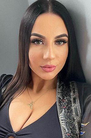 Анна, метро Братиславская