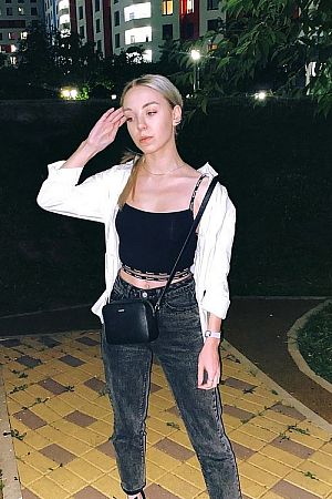 Лена, метро Марксистская