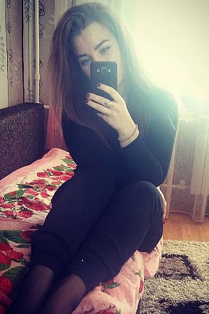 Лена, метро Чертановская