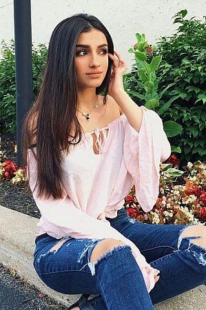 Кира, метро Киевская