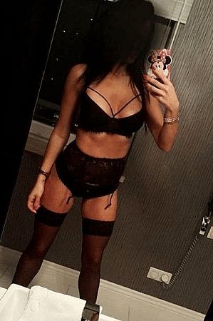 Дилара, метро Профсоюзная