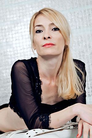 Маша, метро Лужники