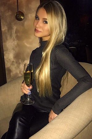 Таня, метро Спортивная