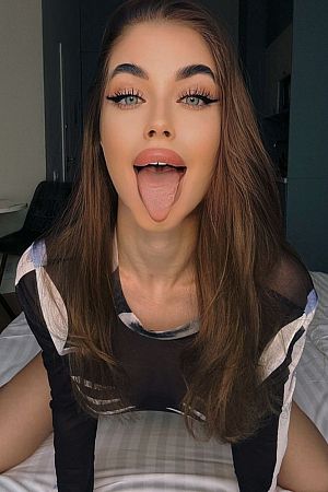 Яна, метро Красные Ворота